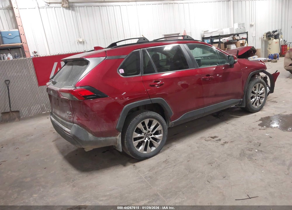 2020 TOYOTA RAV4 XLE PREMIUM VIN: 2T3A1RFV4LW114561