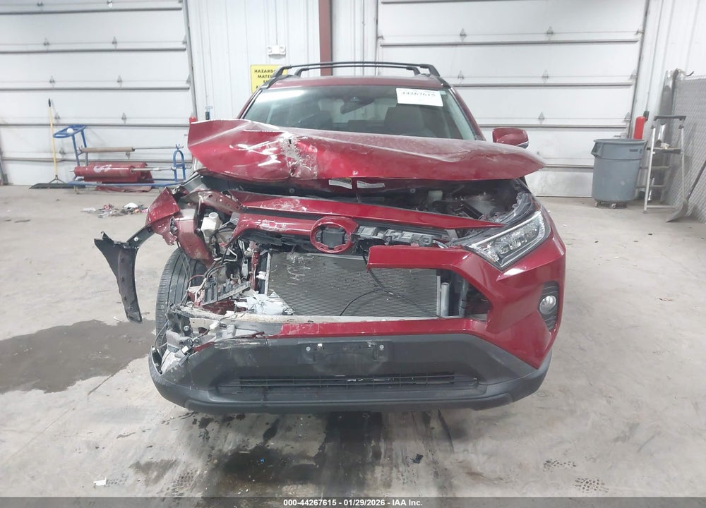 2020 TOYOTA RAV4 XLE PREMIUM VIN: 2T3A1RFV4LW114561