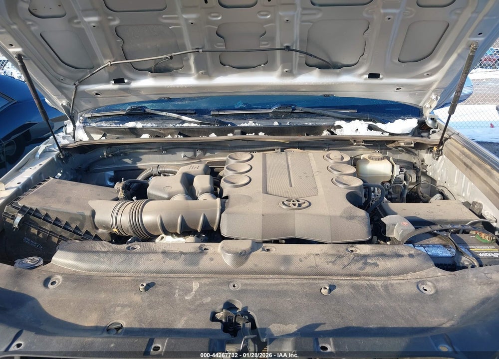 2011 TOYOTA 4RUNNER SR5 V6 VIN: JTEZU5JR7B5018924