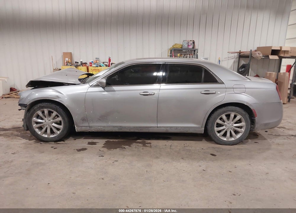 2016 CHRYSLER 300 LIMITED VIN: 2C3CCARGXGH216961
