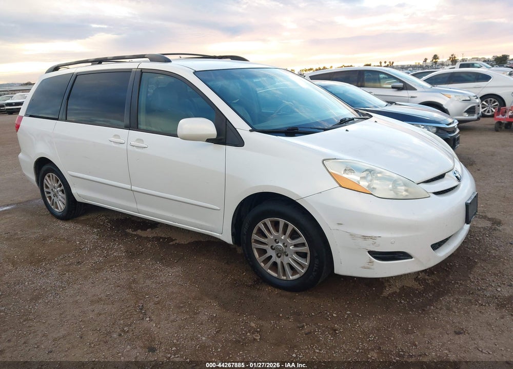 2010 TOYOTA SIENNA XLE VIN: 5TDYK4CC2AS290122