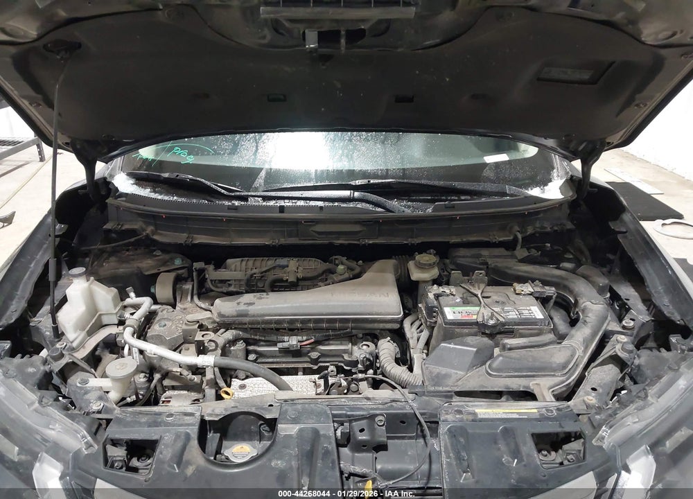 2018 NISSAN ROGUE SV VIN: KNMAT2MV0JP588407