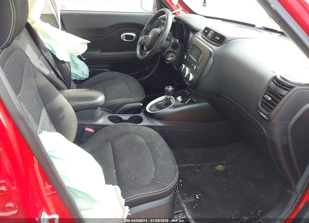 2016 KIA SOUL + VIN: KNDJP3A50G7862020