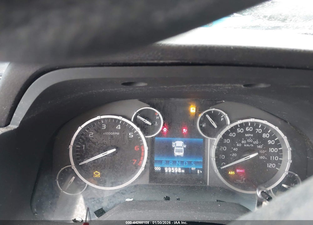 2016 TOYOTA TUNDRA SR5 5.7L V8 VIN: 5TFUY5F15GX561674
