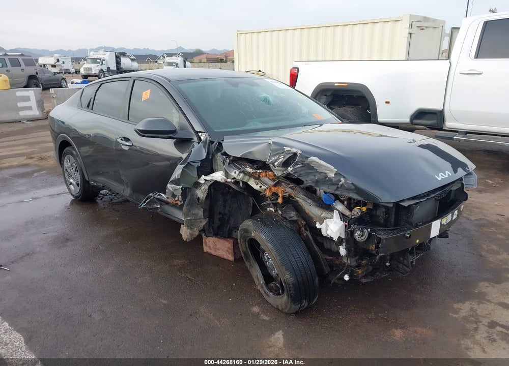 2025 KIA K4 LX VIN: 3KPFT4DE3SE175447