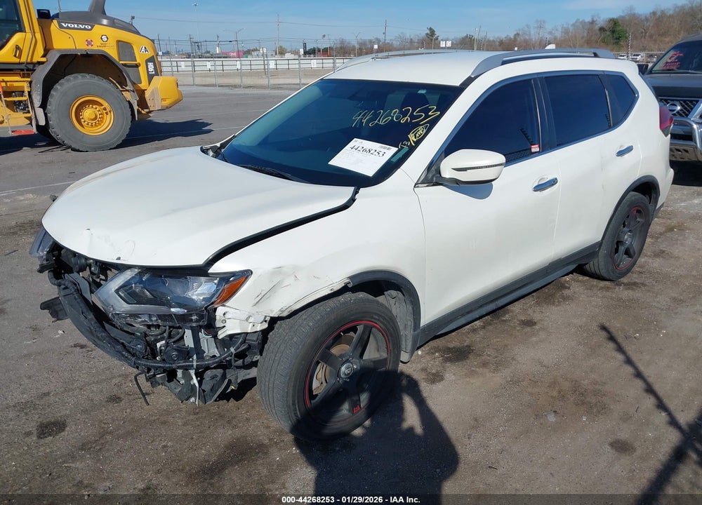 2017 NISSAN ROGUE SV VIN: JN8AT2MT5HW390439