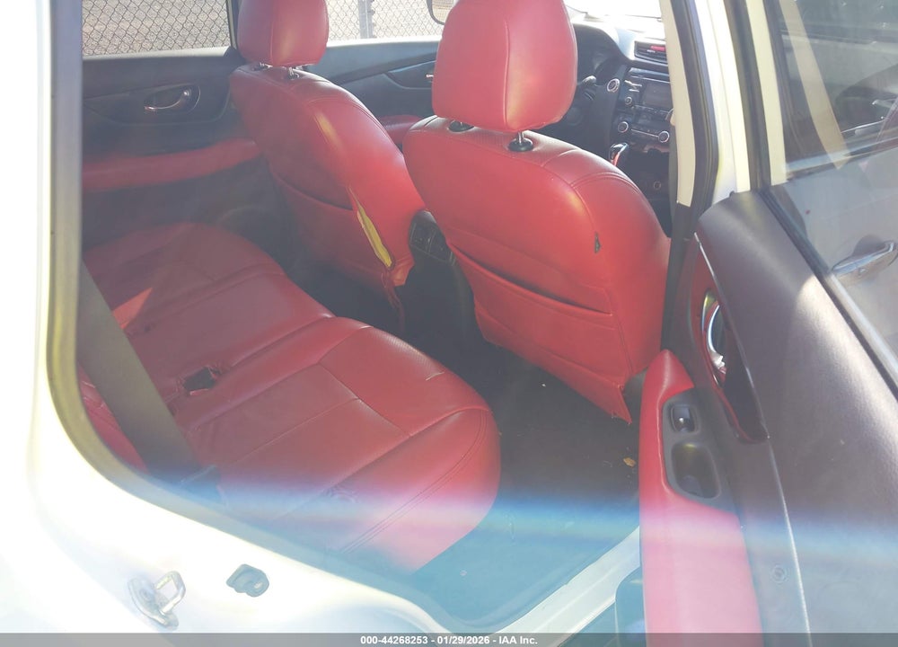 2017 NISSAN ROGUE SV VIN: JN8AT2MT5HW390439