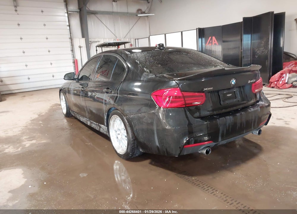 2018 BMW 340I XDRIVE VIN: WBA8B7C55JA576950