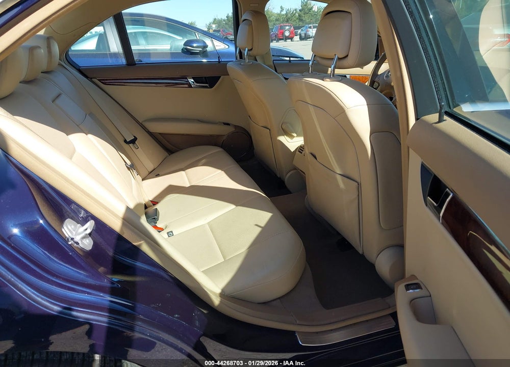 2008 MERCEDES-BENZ C 300 LUXURY/SPORT VIN: WDDGF54X58F042289