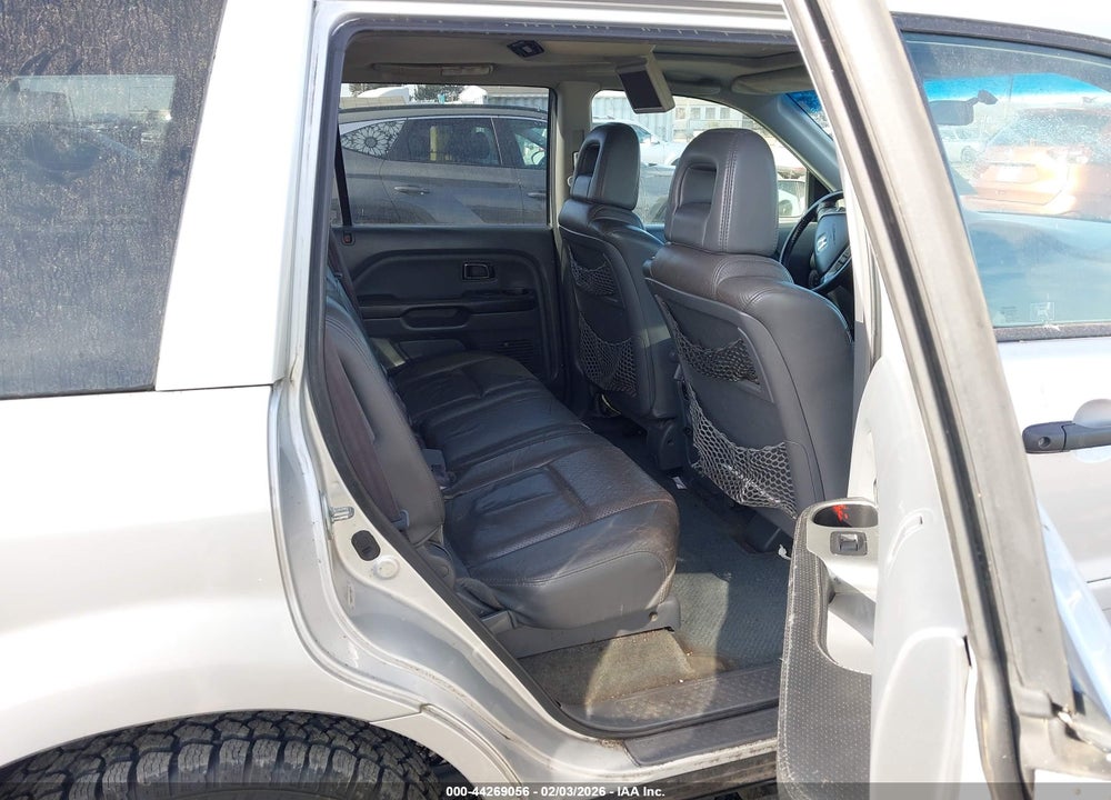 2005 HONDA PILOT EX-L VIN: 2HKYF18615H549684
