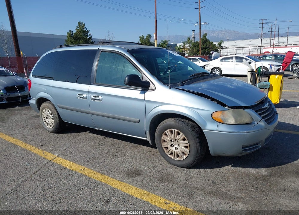 2005 CHRYSLER TOWN & COUNTRY VIN: 1C4GP45R05B271533