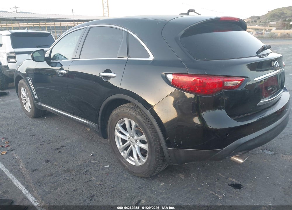 2016 INFINITI QX70 VIN: JN8CS1MU4GM670250