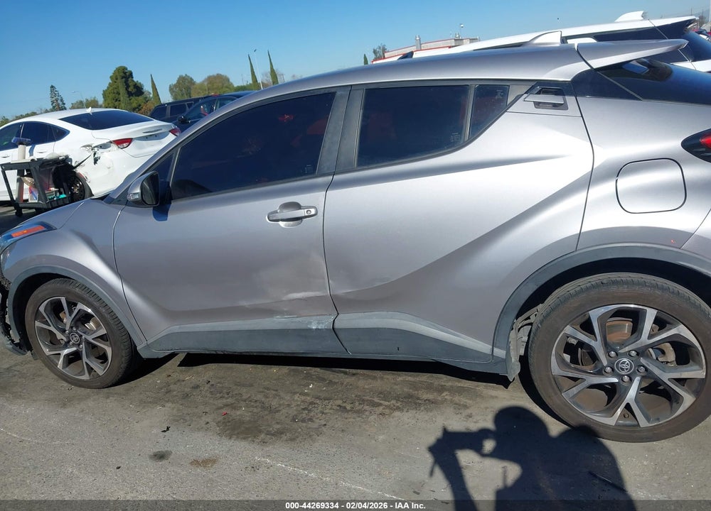 2020 TOYOTA C-HR XLE VIN: JTNKHMBX0L1075195