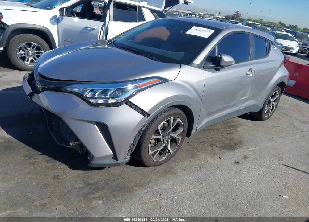 2020 TOYOTA C-HR XLE VIN: JTNKHMBX0L1075195