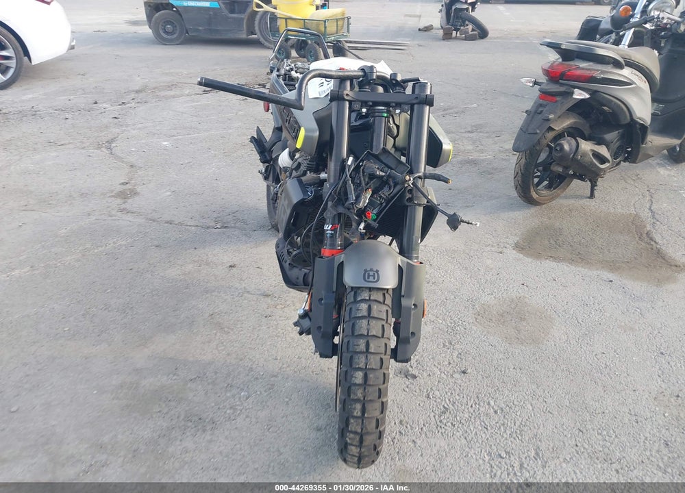 2024 HUSQVARNA VITPILEN 401/SVARTPILEN 401 VIN: MD2JUJ403RN208618