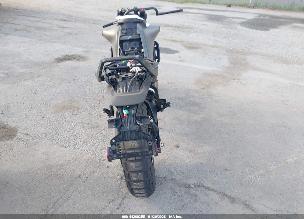 2024 HUSQVARNA VITPILEN 401/SVARTPILEN 401 VIN: MD2JUJ403RN208618