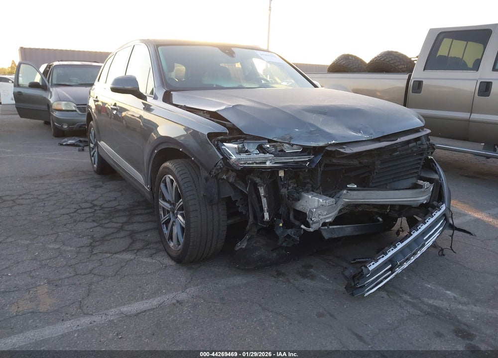 2017 AUDI Q7 3.0T PREMIUM VIN: WA1LAAF7XHD054781