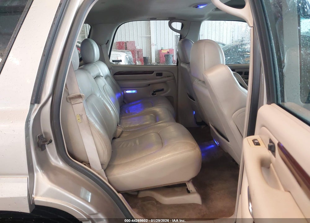 2002 CADILLAC ESCALADE STANDARD VIN: 1GYEK63N02R207720