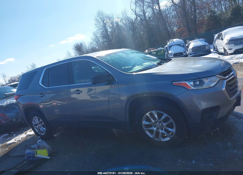 2018 CHEVROLET TRAVERSE LS VIN: 1GNERFKW5JJ112280