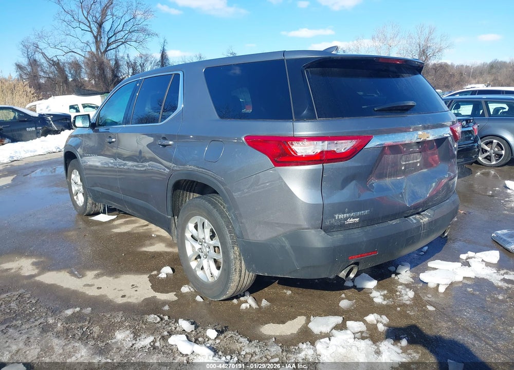 2018 CHEVROLET TRAVERSE LS VIN: 1GNERFKW5JJ112280