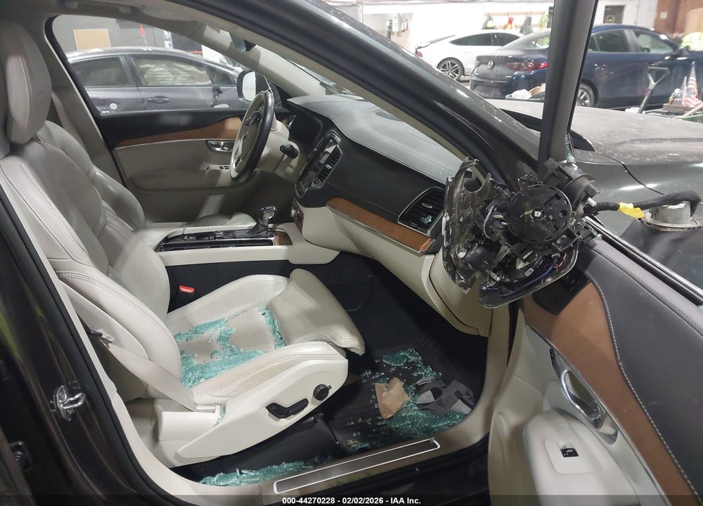 2020 VOLVO XC90 VIN: YV4A22PL6L1586354