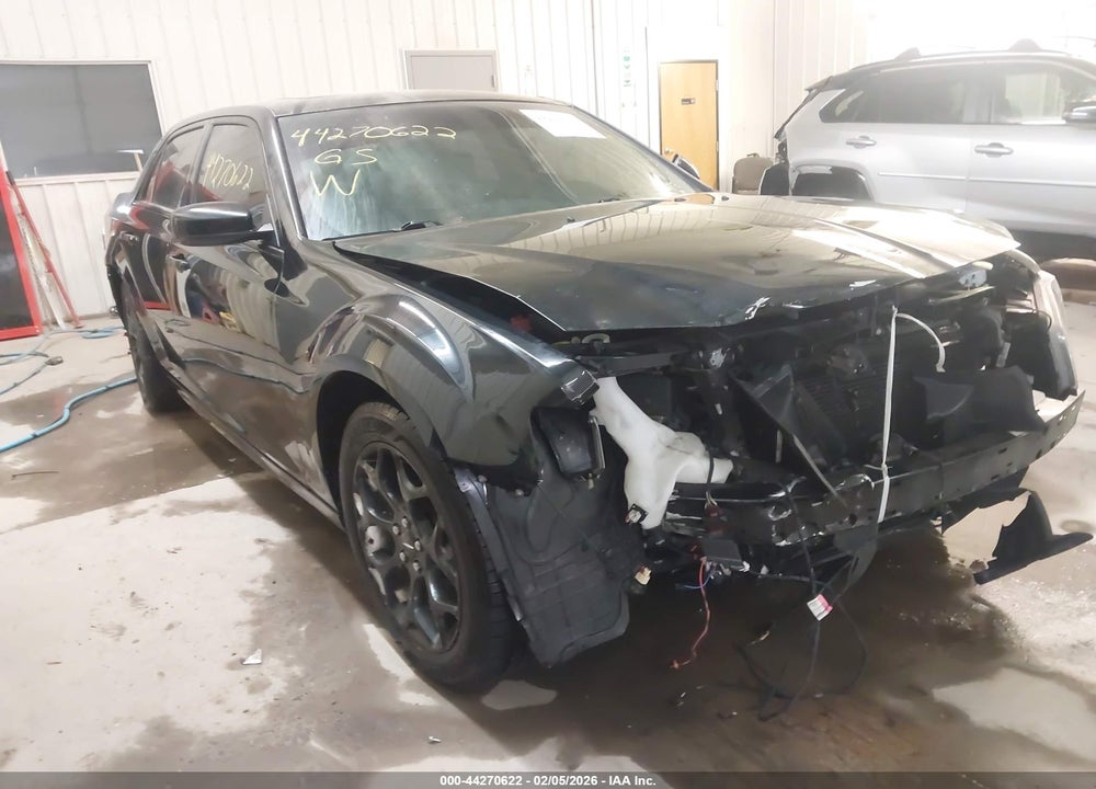 2019 CHRYSLER 300 300S AWD VIN: 2C3CCAGG7KH605052
