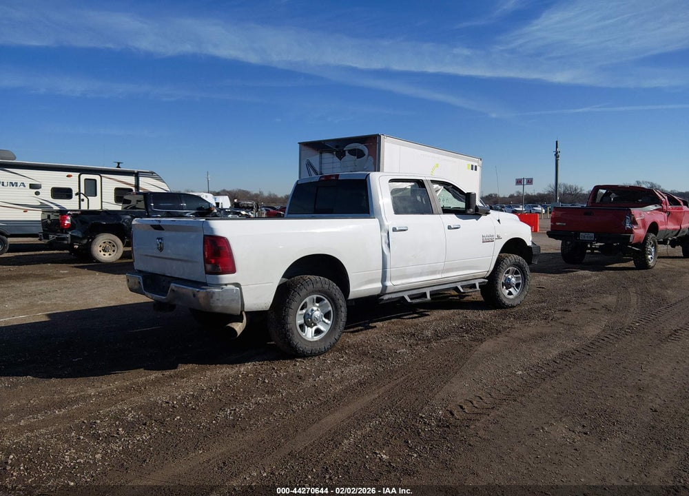 2018 RAM 2500 SLT  4X4 6'4 BOX VIN: 3C6UR5DL8JG275645