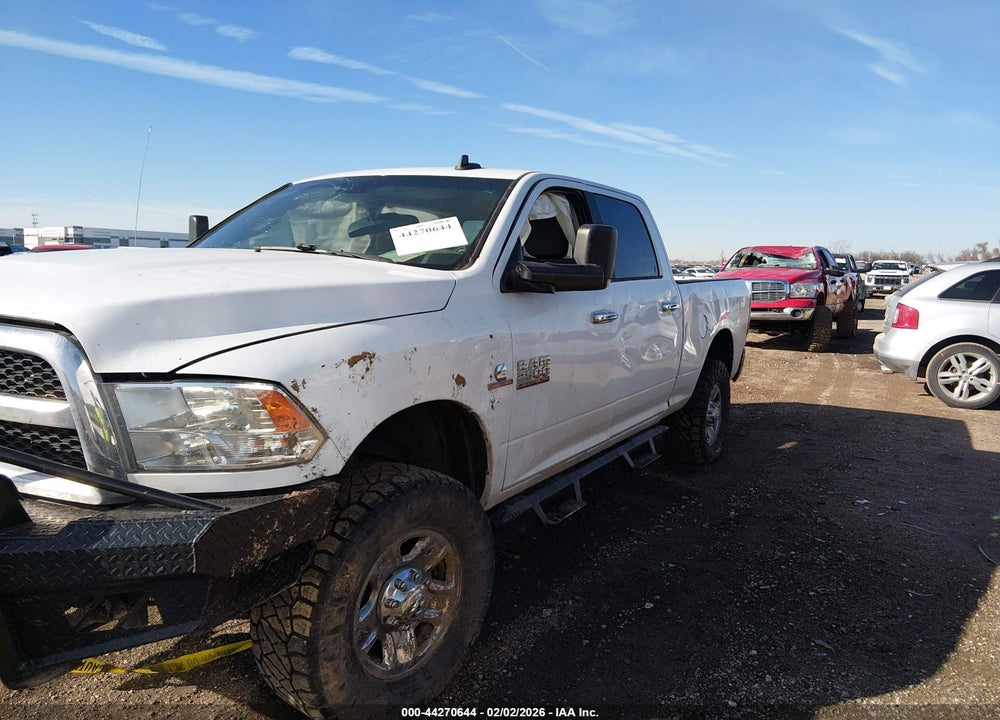 2018 RAM 2500 SLT  4X4 6'4 BOX VIN: 3C6UR5DL8JG275645