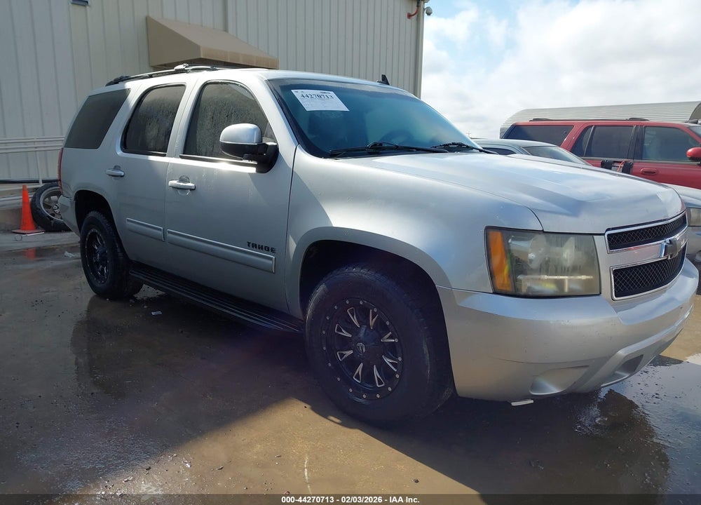 2011 CHEVROLET TAHOE LS VIN: 1GNSCAE01BR391518