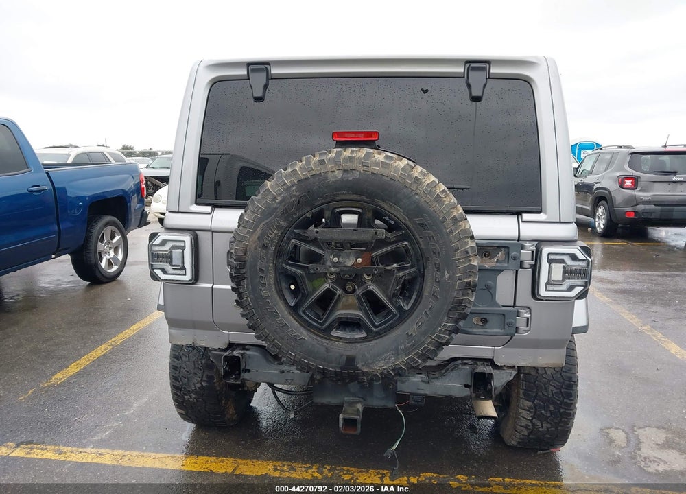 2018 JEEP WRANGLER UNLIMITED SAHARA 4X4 VIN: 1C4HJXEG1JW244995