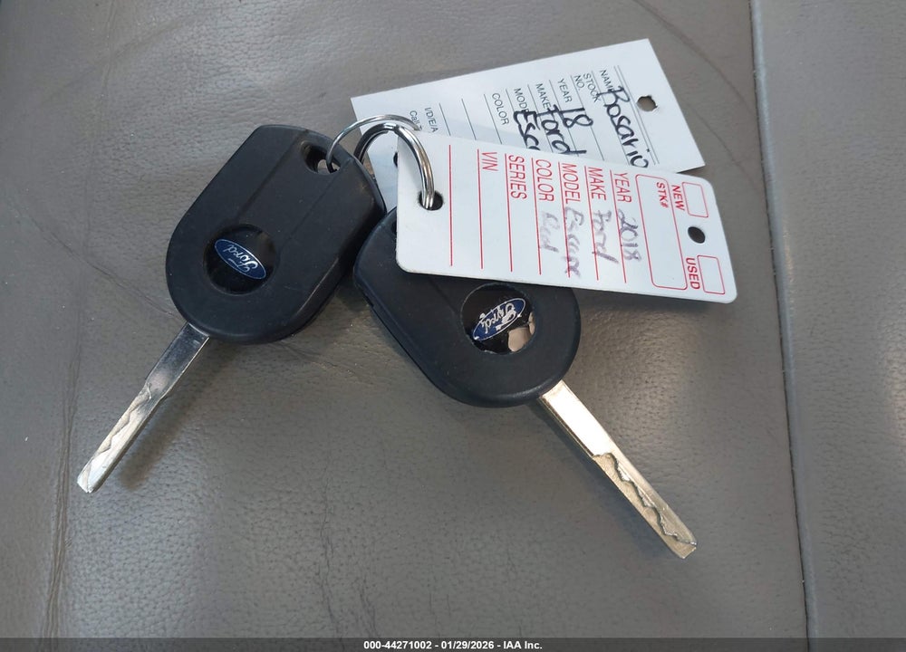 2018 FORD ESCAPE SEL VIN: 1FMCU9HD9JUA23862