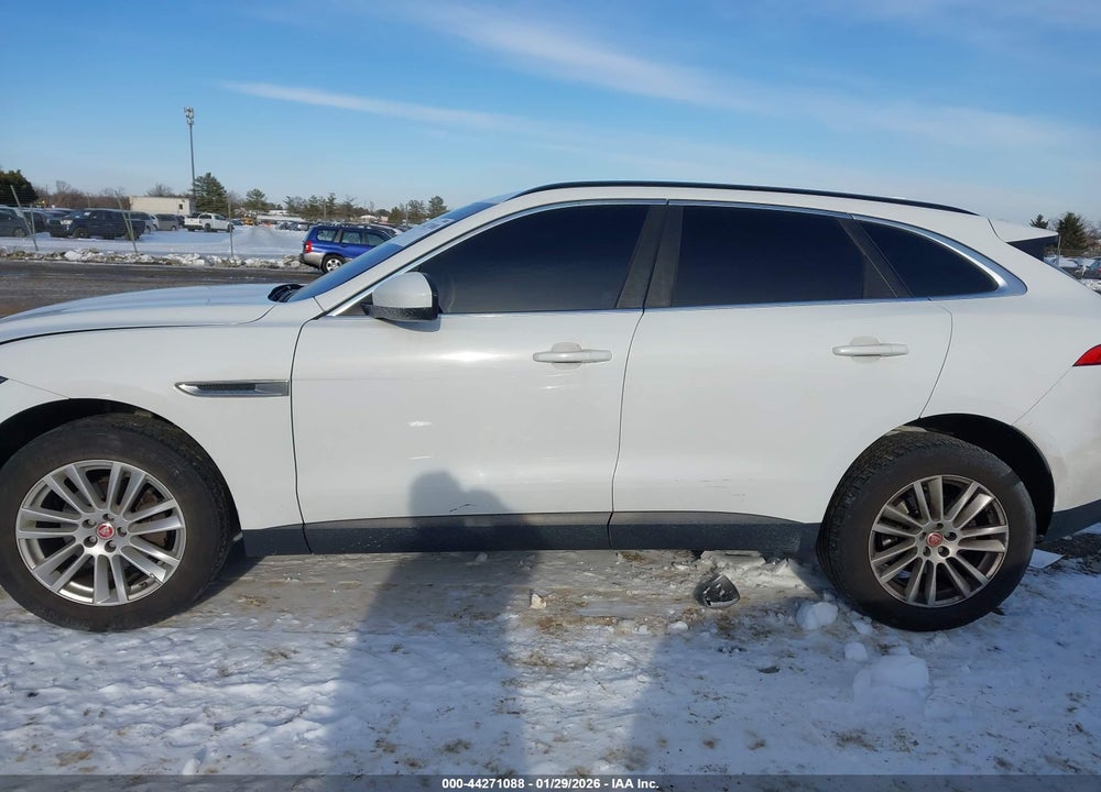 2018 JAGUAR F-PACE 25T PRESTIGE VIN: SADCK2FXXJA321468