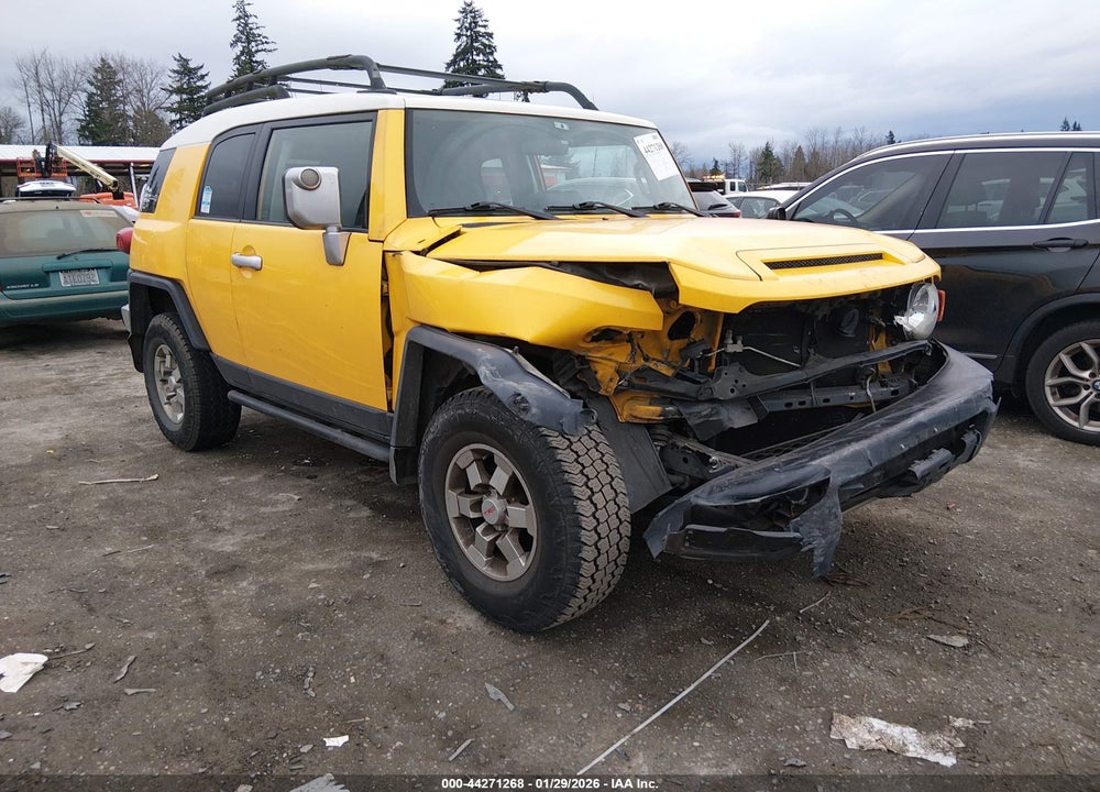 2007 TOYOTA FJ CRUISER VIN: JTEBU11F770061602