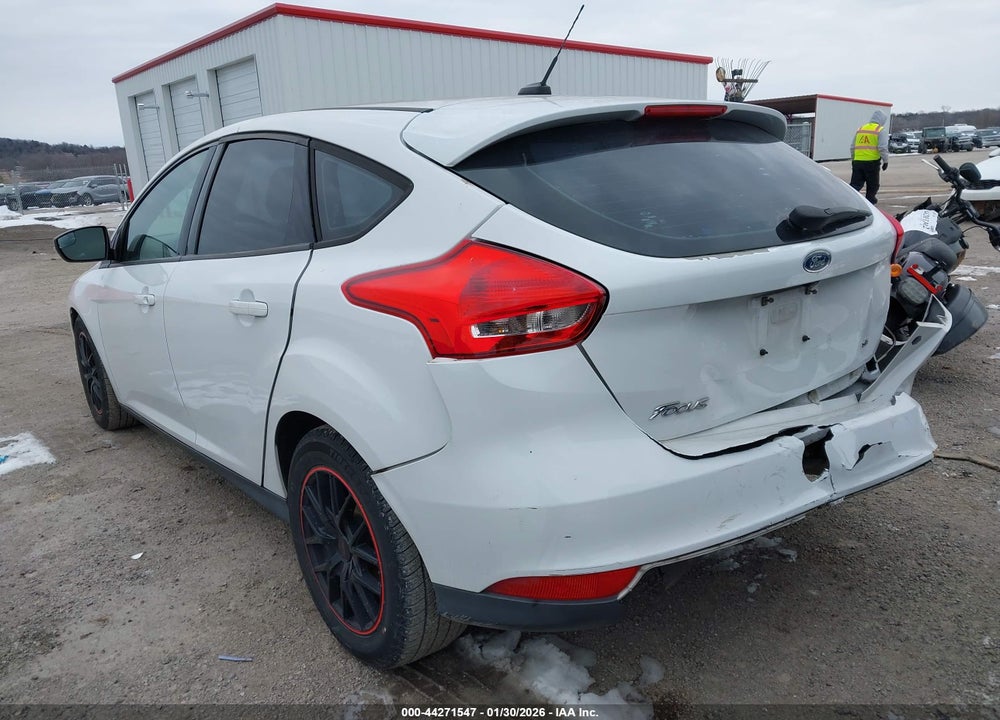 2017 FORD FOCUS SE VIN: 1FADP3K29HL346108