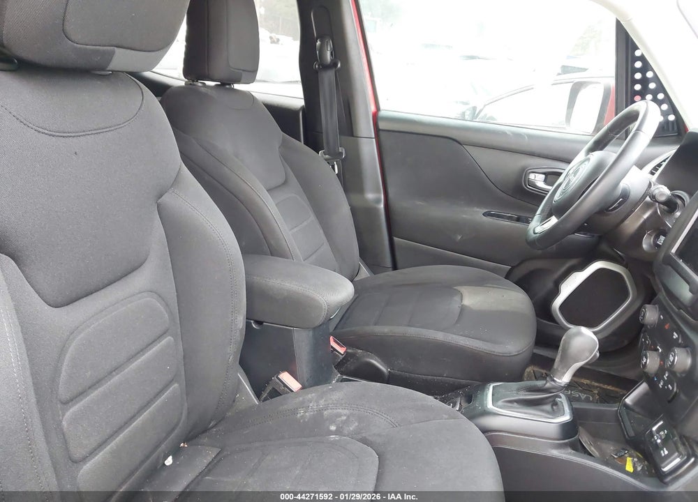 2018 JEEP RENEGADE LATITUDE FWD VIN: ZACCJABB8JPJ49375