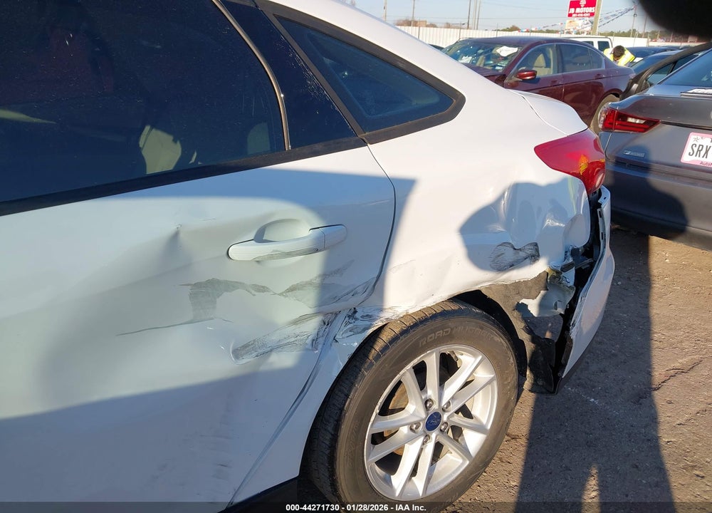 2016 FORD FOCUS SE VIN: 1FADP3F20GL351092