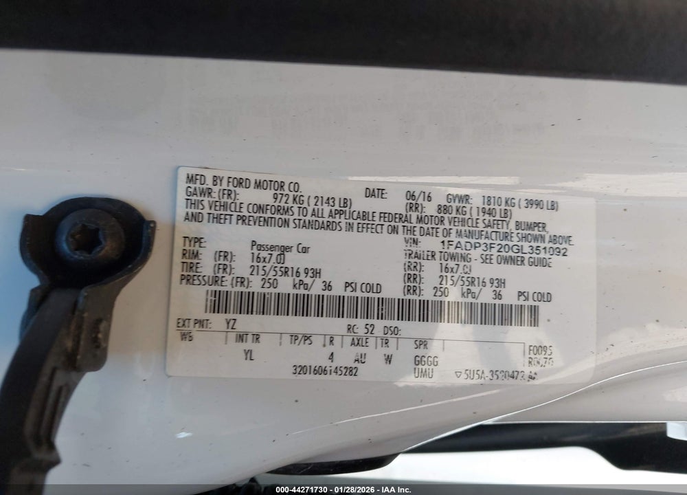 2016 FORD FOCUS SE VIN: 1FADP3F20GL351092