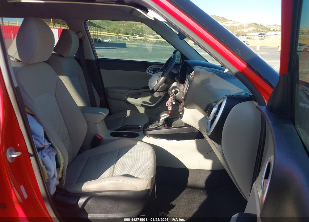 2020 KIA SOUL LX VIN: KNDJ23AU0L7010119