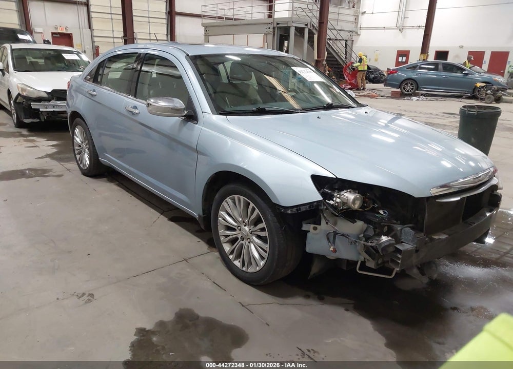 2013 CHRYSLER 200 LIMITED VIN: 1C3CCBCG4DN603166