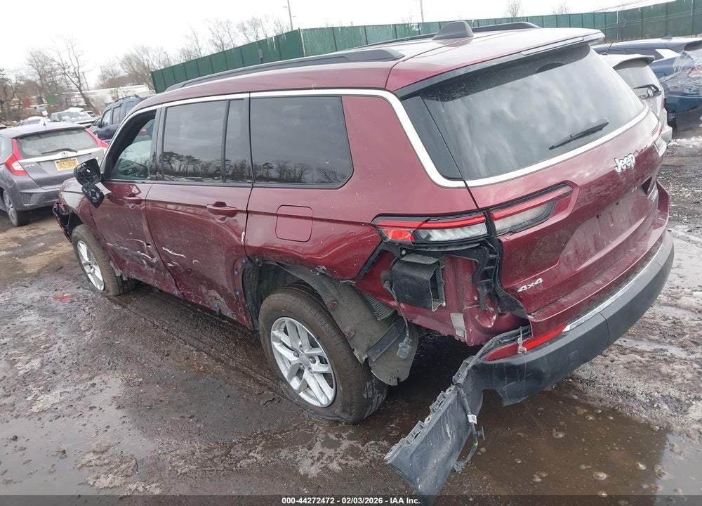 2024 JEEP GRAND CHEROKEE L LAREDO X 4X4 VIN: 1C4RJKAG2R8600352