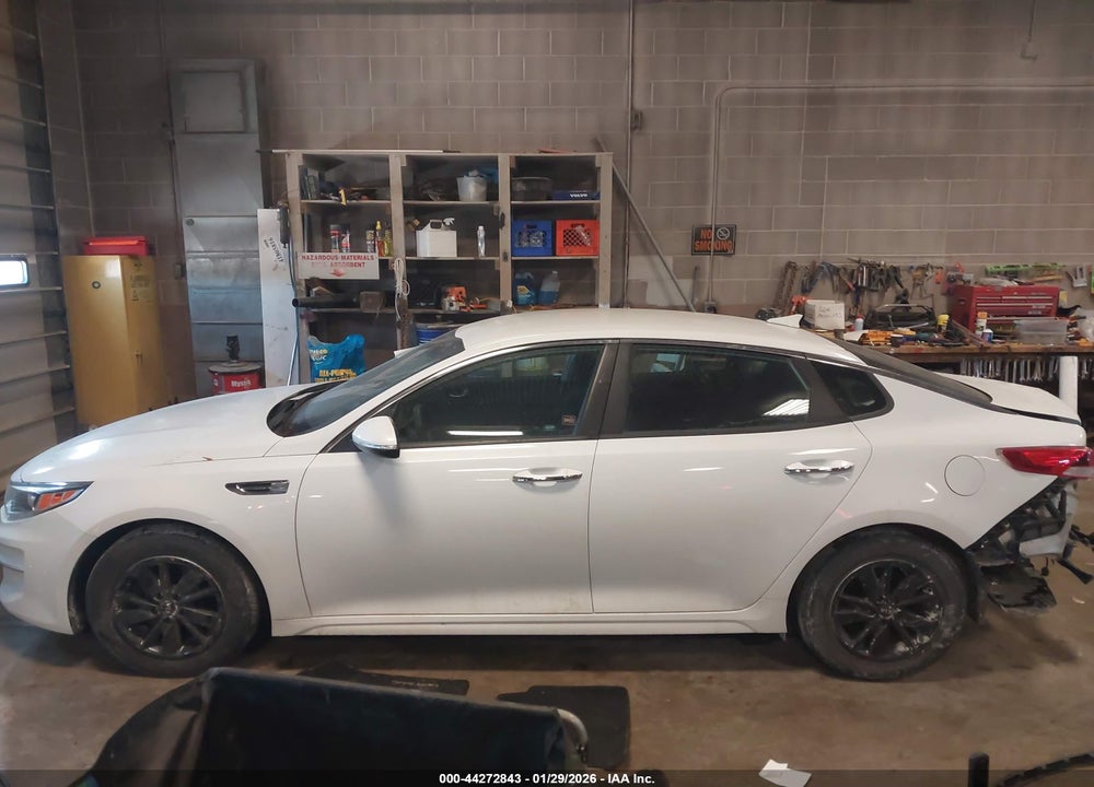 2018 KIA OPTIMA LX VIN: 5XXGT4L37JG201168
