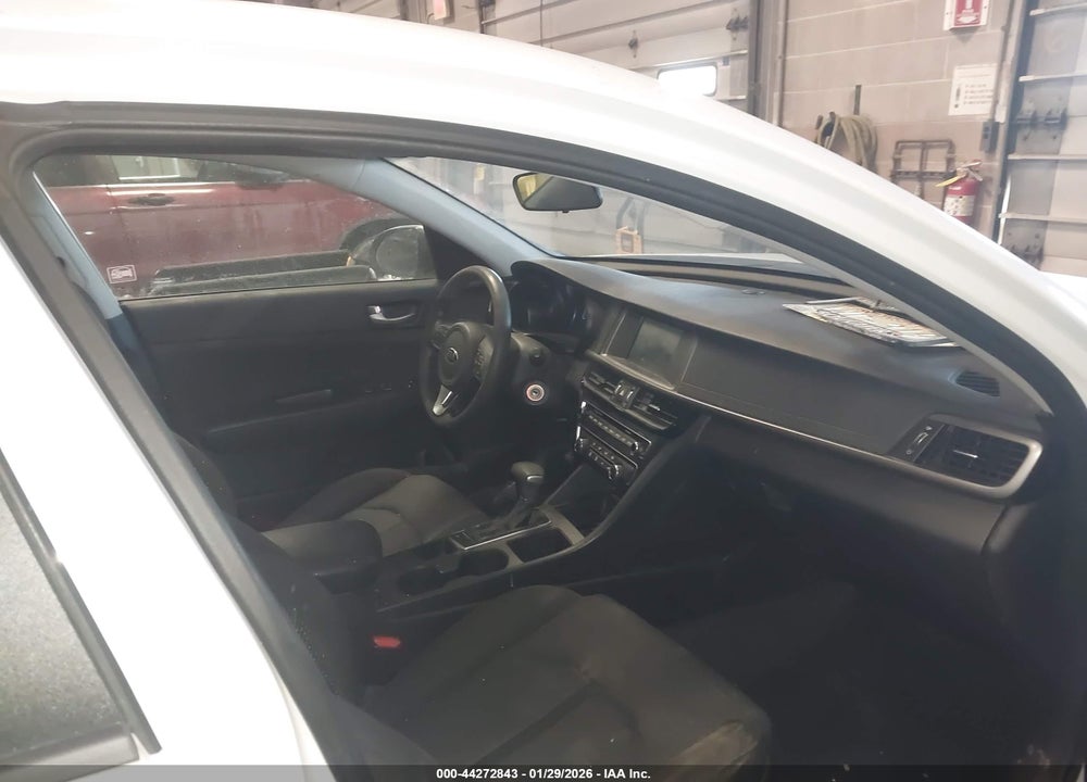 2018 KIA OPTIMA LX VIN: 5XXGT4L37JG201168