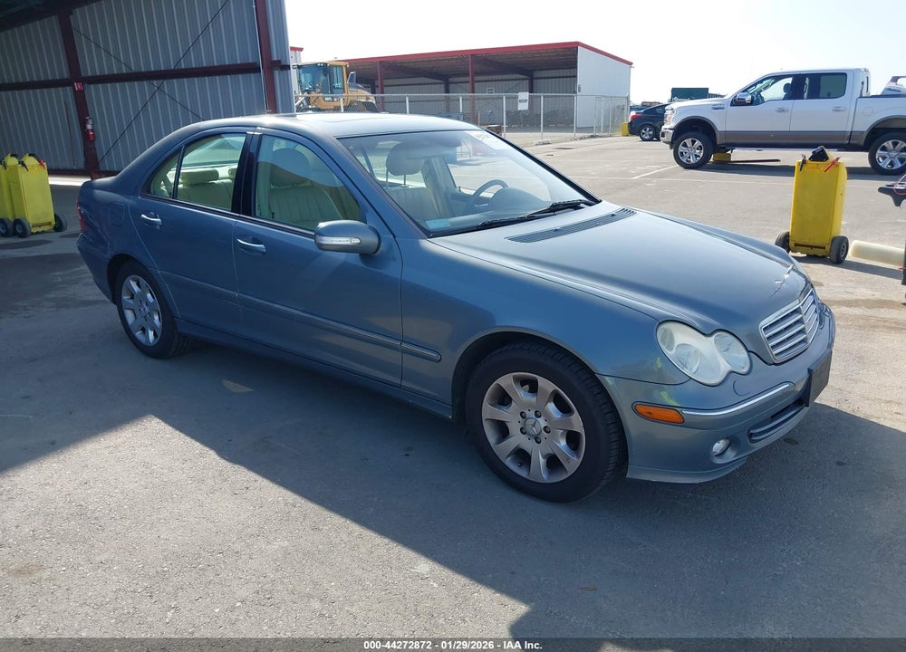 2005 MERCEDES-BENZ C 320 LUXURY/SPORT VIN: WDBRF64J05F569705