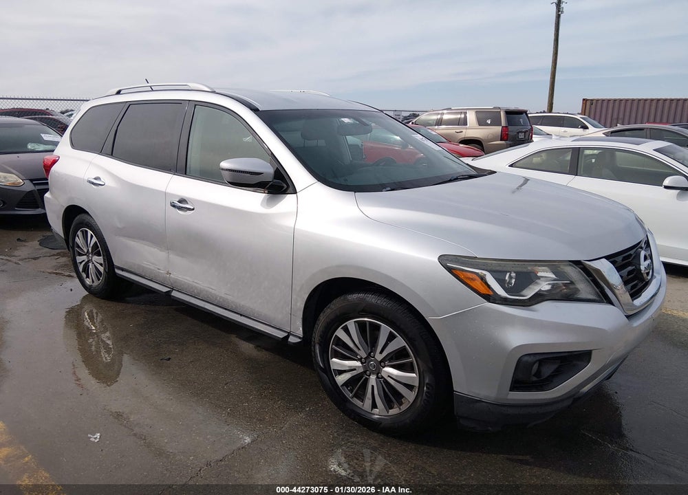 2017 NISSAN PATHFINDER SV VIN: 5N1DR2MN5HC679150