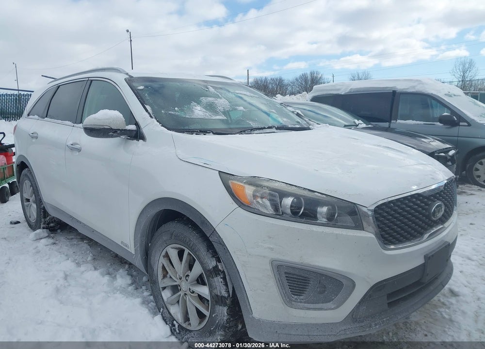 2016 KIA SORENTO 3.3L LX VIN: 5XYPG4A53GG076666