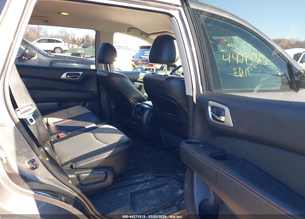 2019 NISSAN PATHFINDER SV VIN: 5N1DR2MM3KC652351