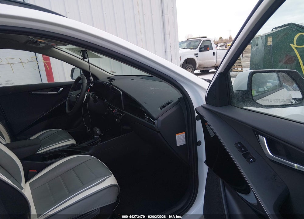 2024 KIA NIRO EX VIN: KNDCR3LE7R5205813