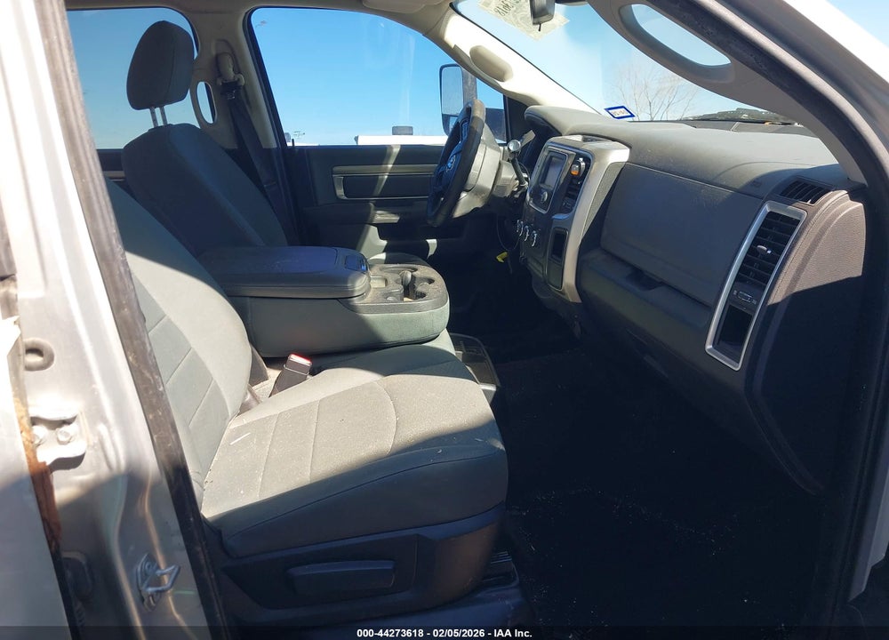 2016 RAM 3500 SLT VIN: 3C63R3HL8GG257777