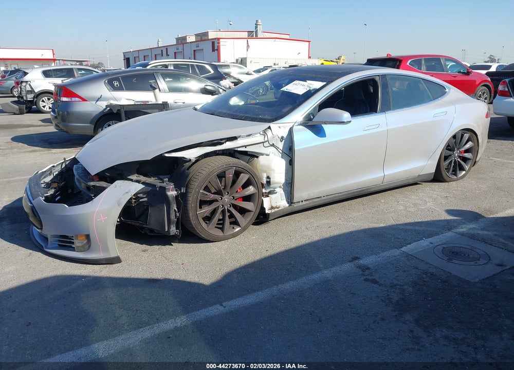 2015 TESLA MODEL S 85D/P85D VIN: 5YJSA1H43FF090595