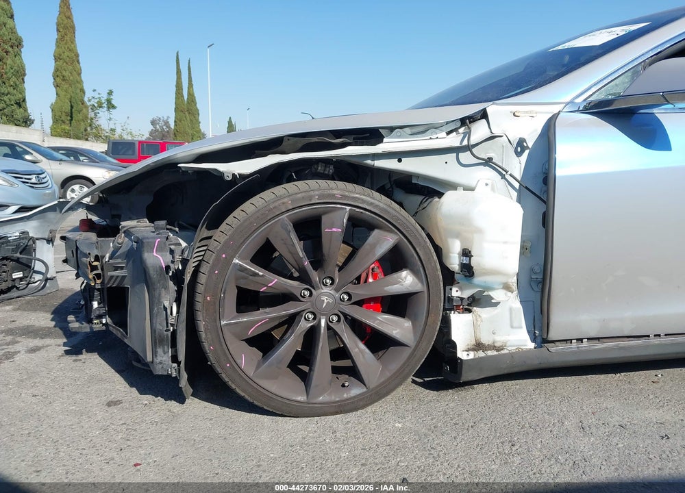 2015 TESLA MODEL S 85D/P85D VIN: 5YJSA1H43FF090595